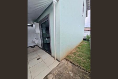 Casa à venda com 72m², 2 quartos e 2 vagasFoto 04
