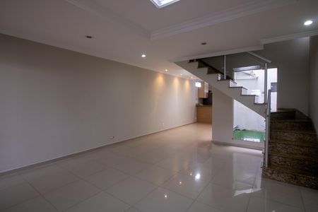 Sala de casa à venda com 3 quartos, 216m² em Parque Boturussu, São Paulo