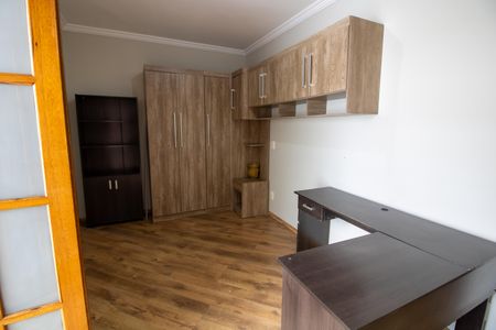 Casa à venda com 216m², 3 quartos e 2 vagas Casa à venda com 216m², 3 quartos e 2 vagasQuarto 3