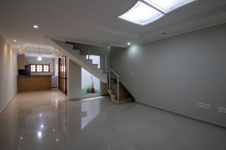 Sala de casa à venda com 3 quartos, 216m² em Parque Boturussu, São Paulo