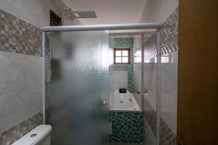 Casa à venda com 216m², 3 quartos e 2 vagas Casa à venda com 216m², 3 quartos e 2 vagasBanheiro Quarto 1