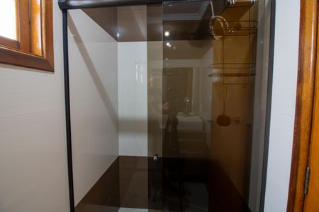 Casa à venda com 216m², 3 quartos e 2 vagas Casa à venda com 216m², 3 quartos e 2 vagasBanheiro 2