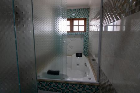 Casa à venda com 216m², 3 quartos e 2 vagas Casa à venda com 216m², 3 quartos e 2 vagasBanheiro Quarto 1