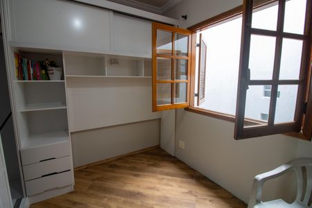 Casa à venda com 216m², 3 quartos e 2 vagas Casa à venda com 216m², 3 quartos e 2 vagasQuarto 2