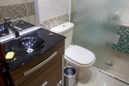 Casa à venda com 216m², 3 quartos e 2 vagas Casa à venda com 216m², 3 quartos e 2 vagasBanheiro Quarto 1