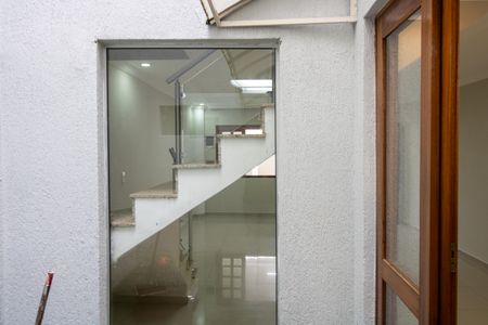 Casa à venda com 216m², 3 quartos e 2 vagas Casa à venda com 216m², 3 quartos e 2 vagasJardim de Inverno