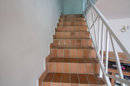 Casa à venda com 216m², 3 quartos e 2 vagas Casa à venda com 216m², 3 quartos e 2 vagasescada acesso escritório