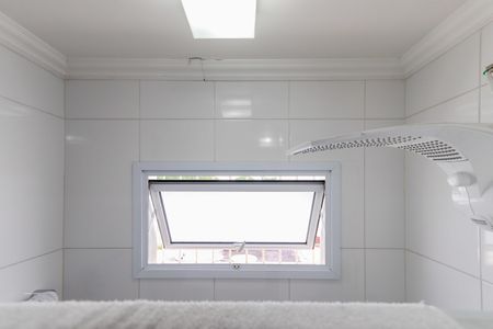 Casa à venda com 170m², 3 quartos e 5 vagas Casa à venda com 170m², 3 quartos e 5 vagasBanheiro Social