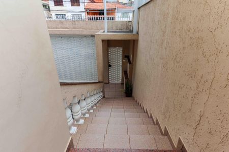 Casa à venda com 170m², 3 quartos e 5 vagas Casa à venda com 170m², 3 quartos e 5 vagasCorredor