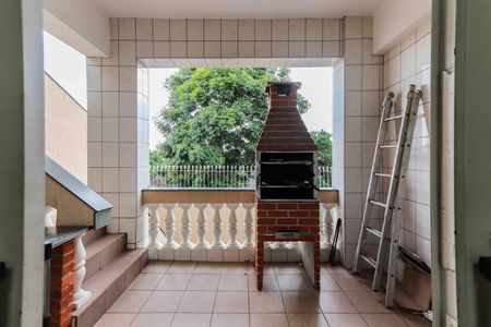 Casa à venda com 170m², 3 quartos e 5 vagas Casa à venda com 170m², 3 quartos e 5 vagasChurrasqueira