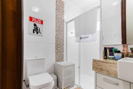 Casa à venda com 170m², 3 quartos e 5 vagas Casa à venda com 170m², 3 quartos e 5 vagasBanheiro Social