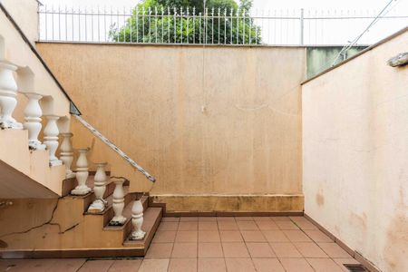 Casa à venda com 170m², 3 quartos e 5 vagas Casa à venda com 170m², 3 quartos e 5 vagasLavanderia