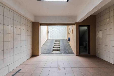 Casa à venda com 170m², 3 quartos e 5 vagas Casa à venda com 170m², 3 quartos e 5 vagasGaragem