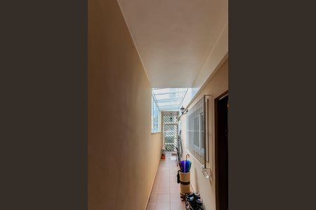 Casa à venda com 170m², 3 quartos e 5 vagas Casa à venda com 170m², 3 quartos e 5 vagasCorredor