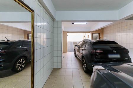 Casa à venda com 170m², 3 quartos e 5 vagas Casa à venda com 170m², 3 quartos e 5 vagasGaragem