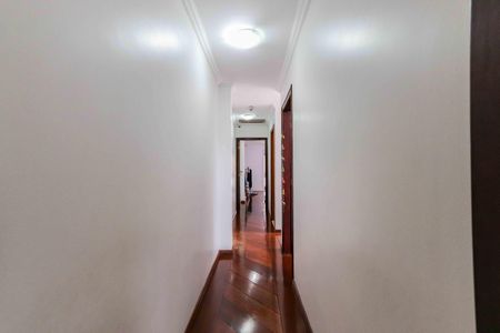 Casa à venda com 170m², 3 quartos e 5 vagas Casa à venda com 170m², 3 quartos e 5 vagasCorredor