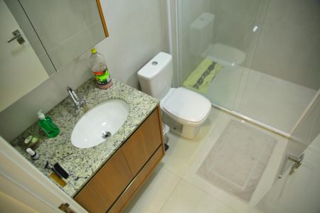 Casa à venda com 212m², 3 quartos e 3 vagasSuíte 2 -Banheiro 