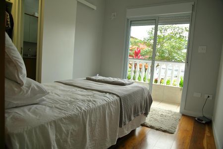 Casa à venda com 212m², 3 quartos e 3 vagasSuíte 2 