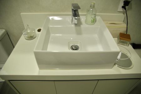 Casa à venda com 212m², 3 quartos e 3 vagasSuíte 1- Banheiro 