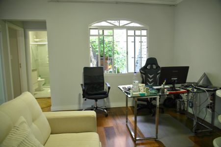 Casa à venda com 212m², 3 quartos e 3 vagasSala de tv / Escritório 