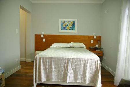 Casa à venda com 212m², 3 quartos e 3 vagasSuíte 1