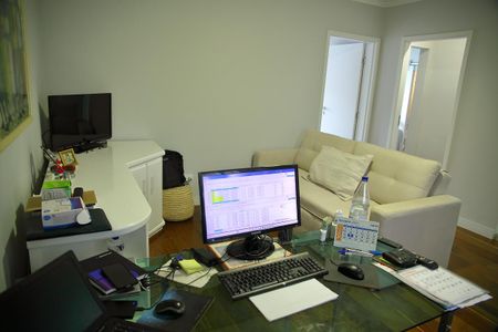 Casa à venda com 212m², 3 quartos e 3 vagasSala de tv / Escritório 