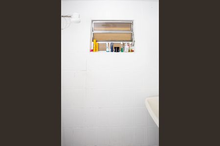 Casa à venda com 94m², 4 quartos e sem vagaBanheiro