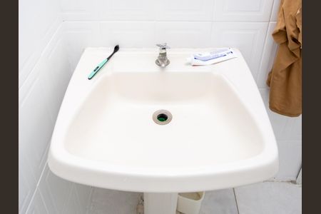 Casa à venda com 94m², 4 quartos e sem vagaBanheiro