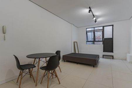 Sala/Quarto de apartamento para alugar com 1 quarto, 25m² em Rio Branco, Porto Alegre