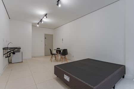 Sala/Quarto de apartamento para alugar com 1 quarto, 25m² em Rio Branco, Porto Alegre