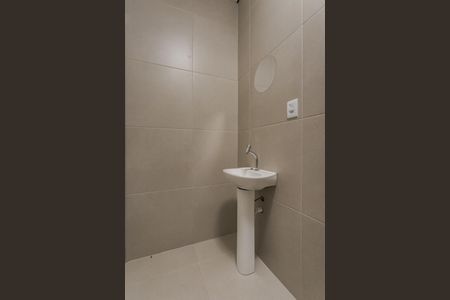 Banheiro de apartamento para alugar com 1 quarto, 25m² em Rio Branco, Porto Alegre