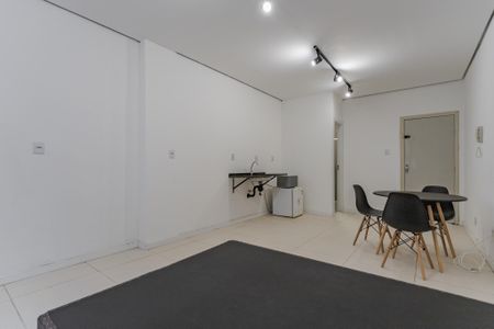 Sala/Quarto de apartamento para alugar com 1 quarto, 25m² em Rio Branco, Porto Alegre
