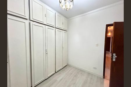 Casa à venda com 269m², 3 quartos e 2 vagas Casa à venda com 269m², 3 quartos e 2 vagasQuarto 2