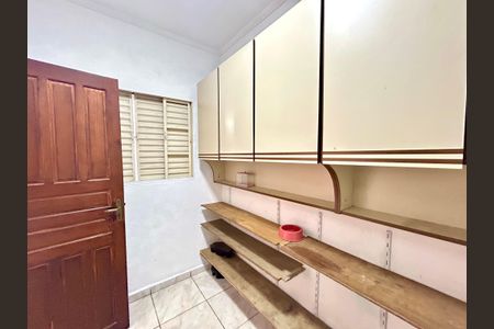 Casa à venda com 269m², 3 quartos e 2 vagas Casa à venda com 269m², 3 quartos e 2 vagasDespensa