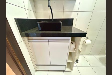 Casa à venda com 269m², 3 quartos e 2 vagas Casa à venda com 269m², 3 quartos e 2 vagasBanheiro 1