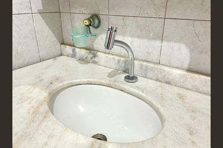 Casa à venda com 269m², 3 quartos e 2 vagas Casa à venda com 269m², 3 quartos e 2 vagasBanheiro da Suíte