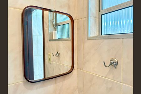 Casa à venda com 269m², 3 quartos e 2 vagas Casa à venda com 269m², 3 quartos e 2 vagasBanheiro 2