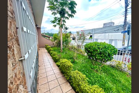 Casa à venda com 269m², 3 quartos e 2 vagas Casa à venda com 269m², 3 quartos e 2 vagasEntrada