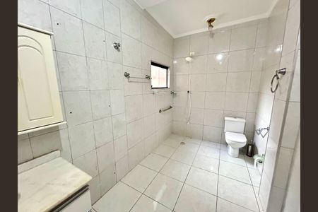 Casa à venda com 269m², 3 quartos e 2 vagas Casa à venda com 269m², 3 quartos e 2 vagasBanheiro da Suíte