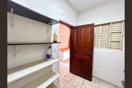 Casa à venda com 269m², 3 quartos e 2 vagas Casa à venda com 269m², 3 quartos e 2 vagasDespensa