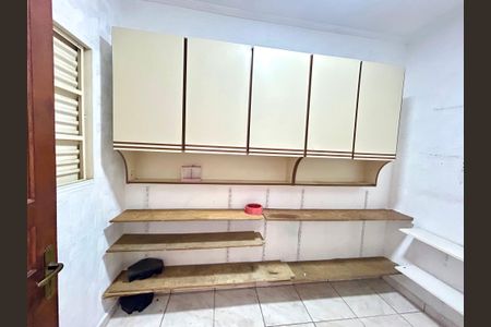 Casa à venda com 269m², 3 quartos e 2 vagas Casa à venda com 269m², 3 quartos e 2 vagasDespensa