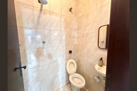 Casa à venda com 269m², 3 quartos e 2 vagas Casa à venda com 269m², 3 quartos e 2 vagasBanheiro 2