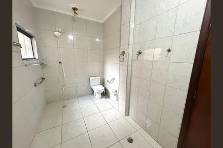 Casa à venda com 269m², 3 quartos e 2 vagas Casa à venda com 269m², 3 quartos e 2 vagasBanheiro da Suíte