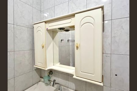 Casa à venda com 269m², 3 quartos e 2 vagas Casa à venda com 269m², 3 quartos e 2 vagasBanheiro da Suíte