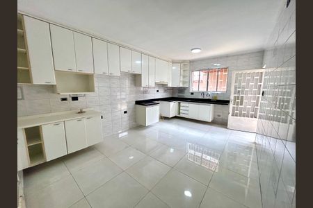 Casa à venda com 269m², 3 quartos e 2 vagas Casa à venda com 269m², 3 quartos e 2 vagasCozinha