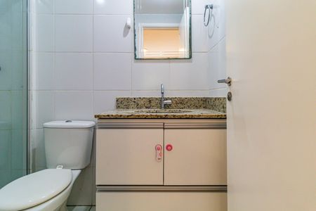 Apartamento à venda com 60m², 2 quartos e 1 vagaSuite - Banheiro