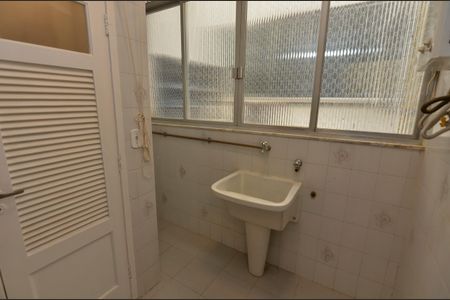 Apartamento para alugar com 67m², 2 quartos e 1 vagaÁrea de Serviço