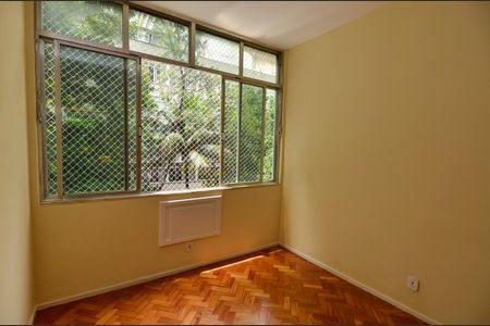 Apartamento para alugar com 67m², 2 quartos e 1 vagaQuarto 1