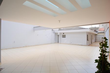 Casa para alugar com 280m², 6 quartos e 12 vagasQuintal