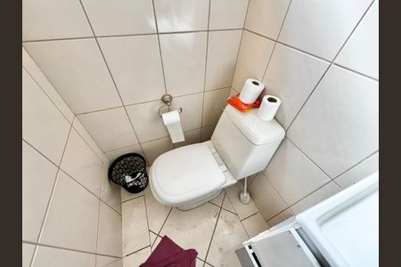 Casa à venda com 200m², 4 quartos e 2 vagasBanheiro